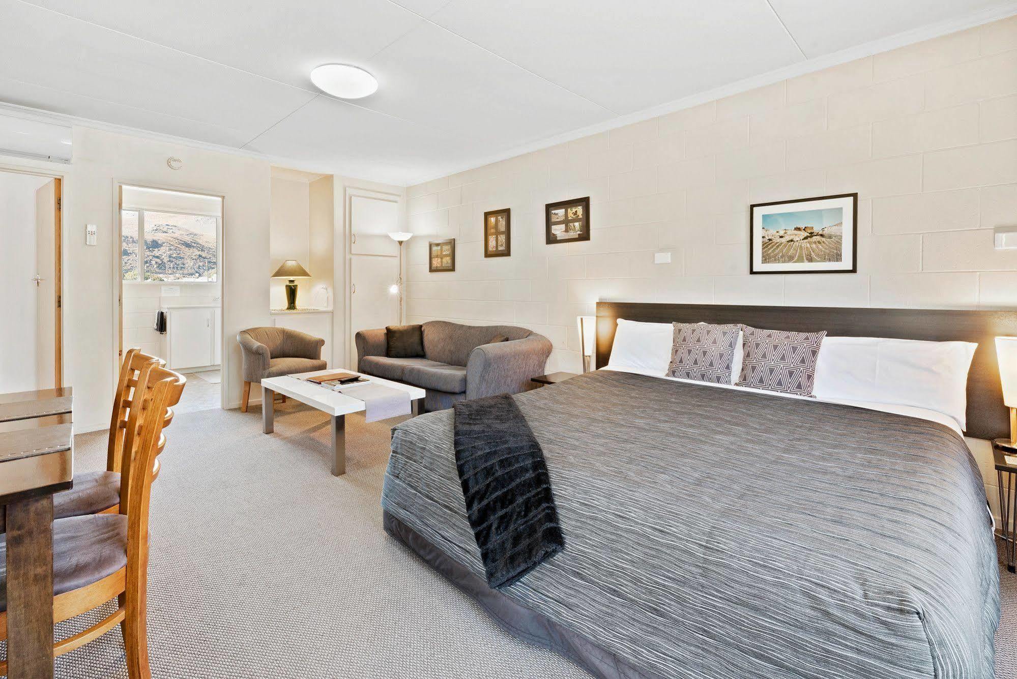 Central Gateway Motel Cromwell Bagian luar foto
